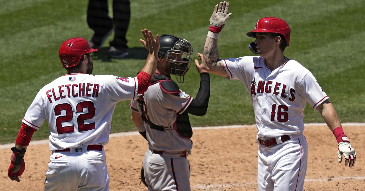 Les anges utilisent une longue balle pour battre les Diamondbacks et mettre fin au dérapage perdant