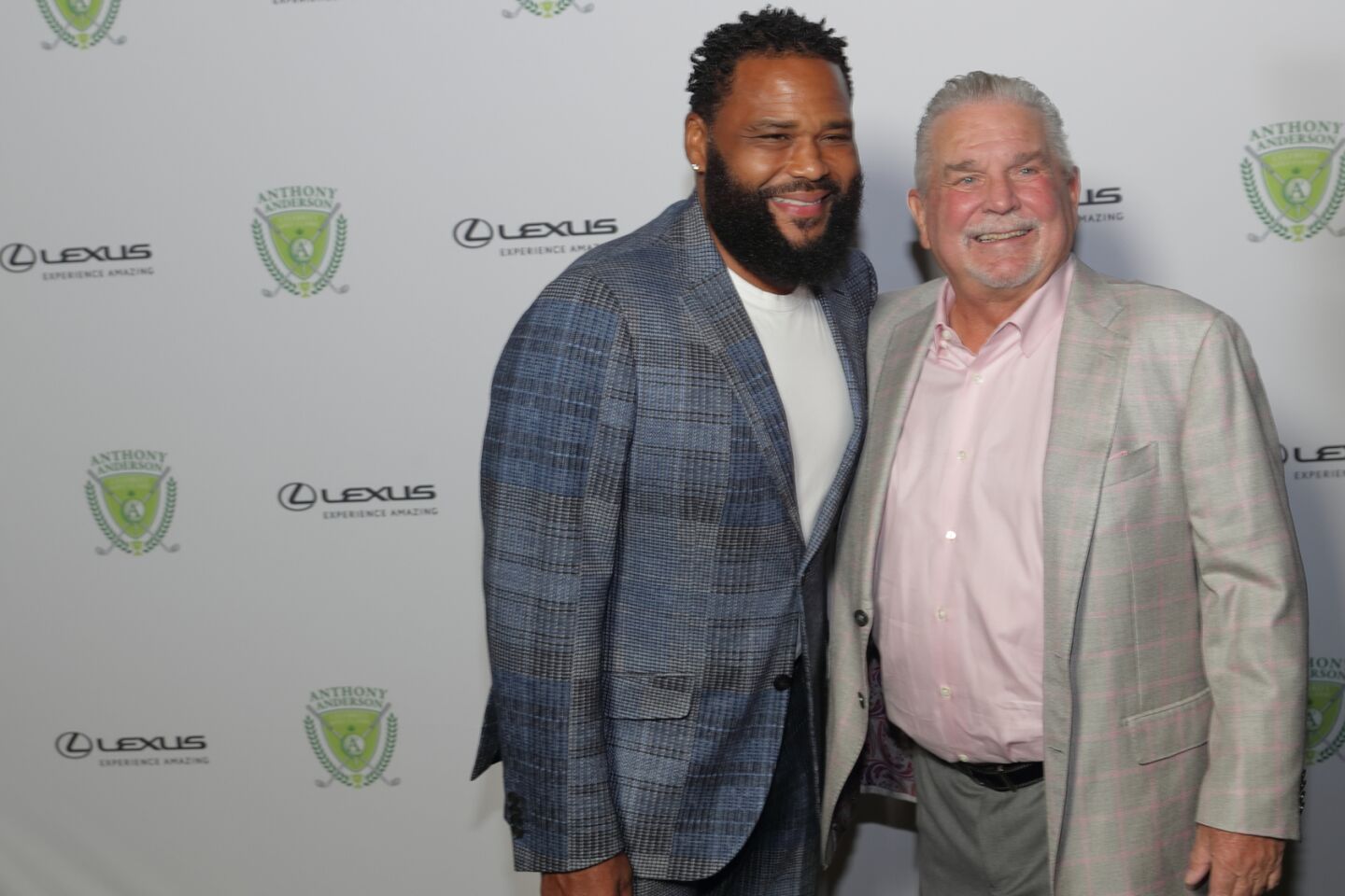 Anthony Anderson, Bill Oats