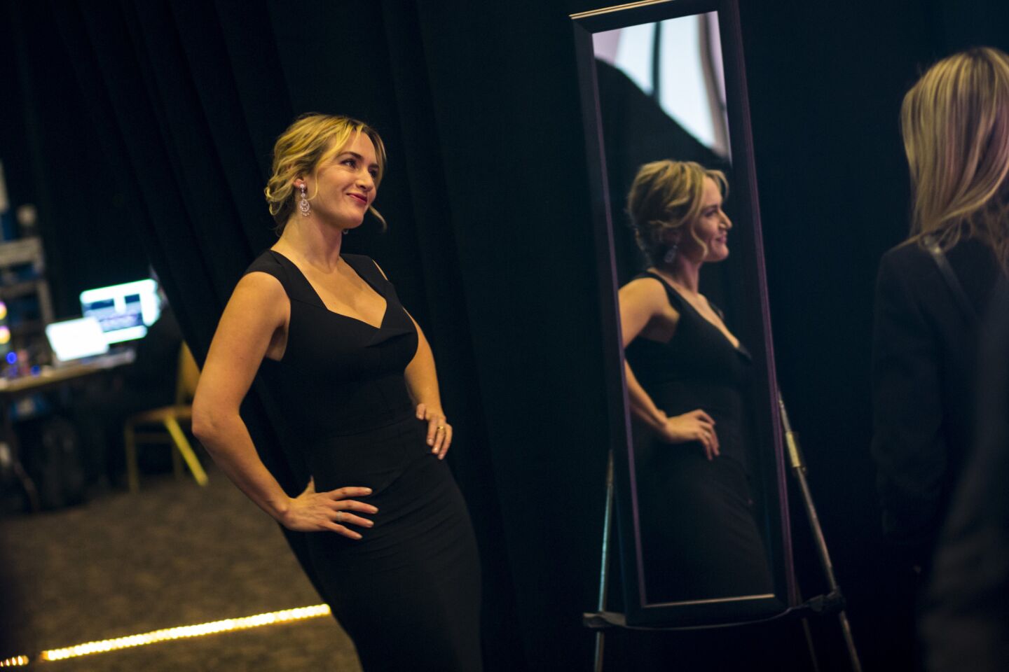 Kate Winslet backstage at the 2016 Palm Springs International Film Festival Awards Gala.