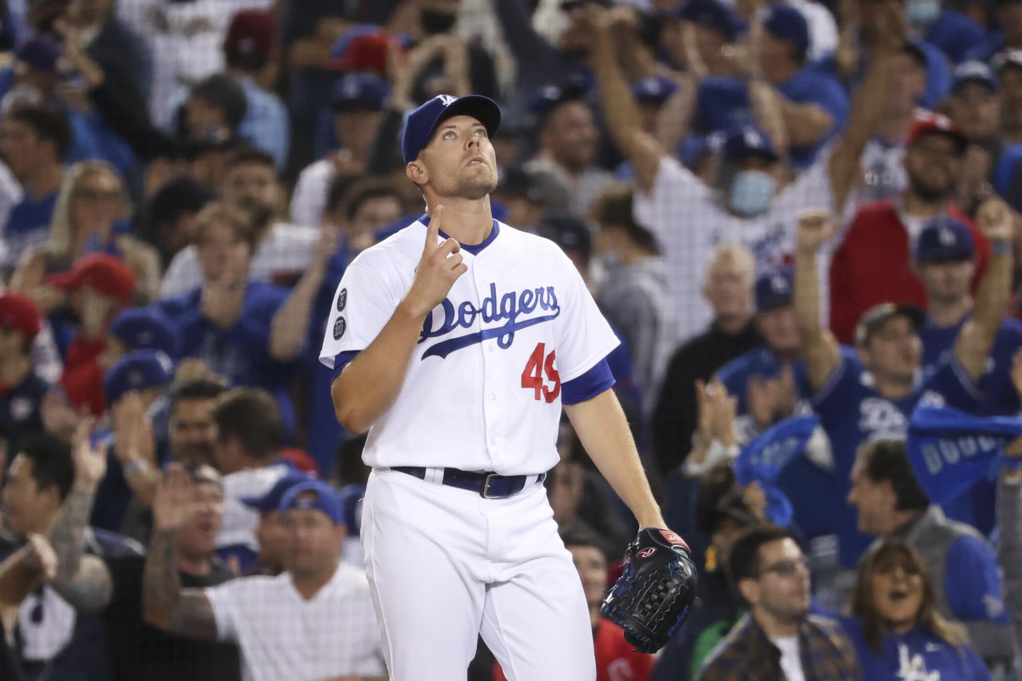 Craig Kimbrel has snuck into Dodger Stadium after being left off the roster  : r/NLBest