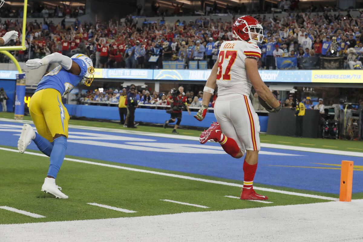Kansas City Chiefs tight end Travis Kelce (87) scores a touchdown in the second half.