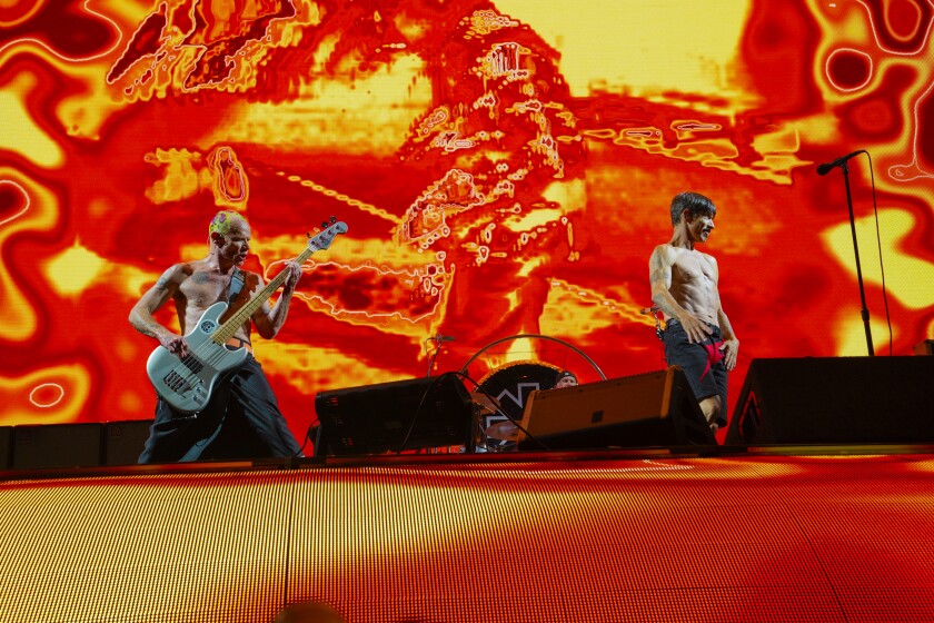 Review Red Hot Chili Peppers Aim To Please Everyone At Petco Park Performance The San Diego Union Tribune