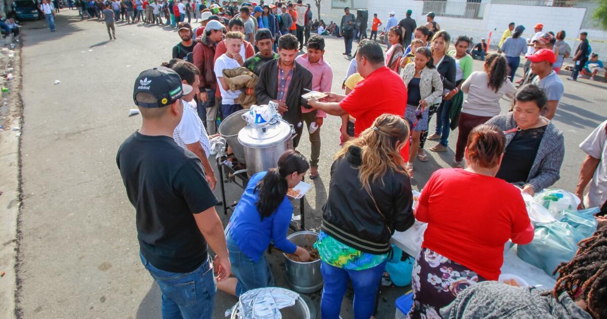 Caravan creates unprecedented crisis for Tijuana, and fierce debate - The  San Diego Union-Tribune