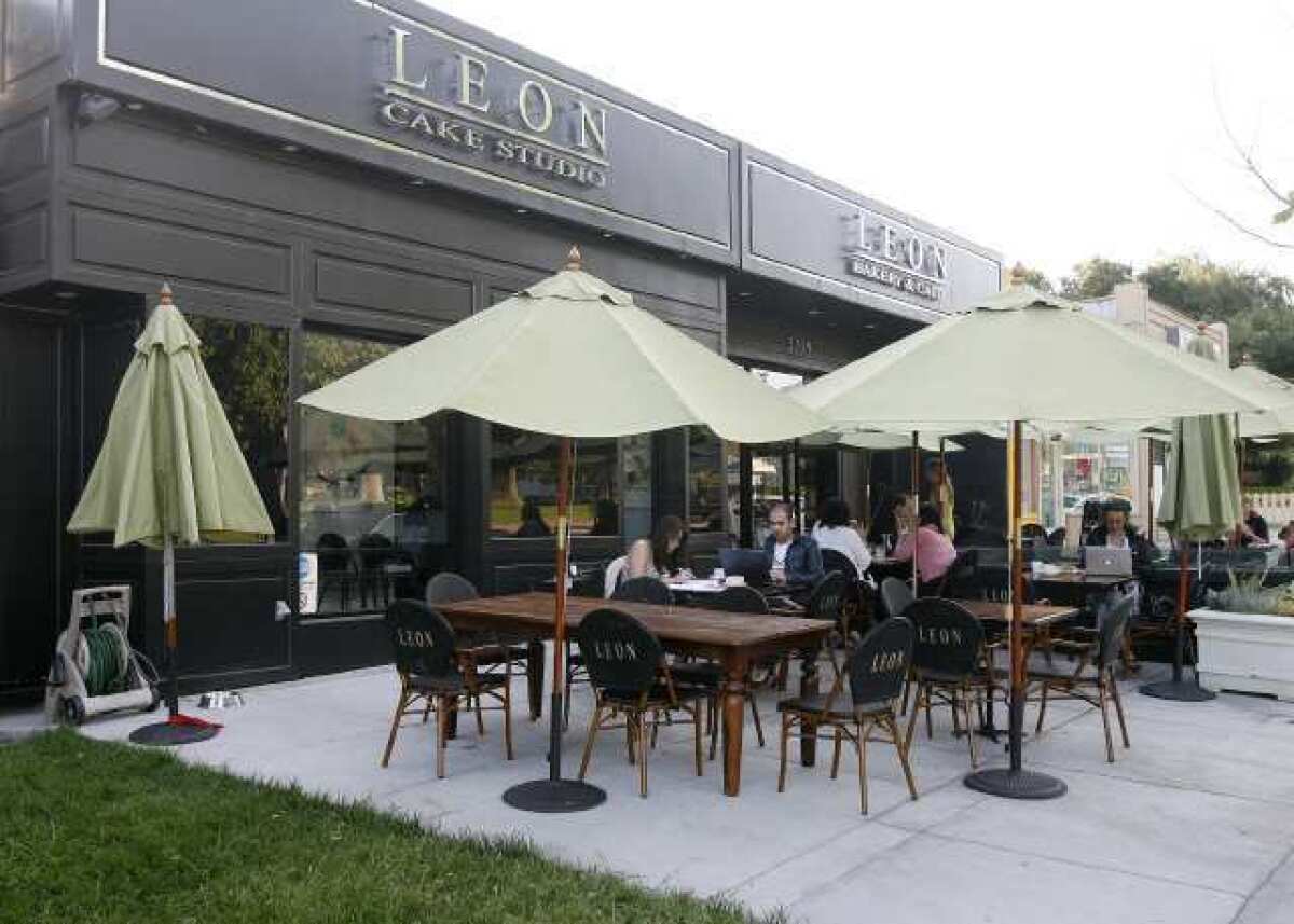 Outdoor dining at Leon Cafe & Bakery in Glendale. Glendale this week approved a number of changes to its outdoor smoking laws that will increase the number of smokers restaurants can hold.