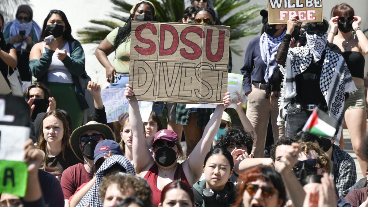 Several hundred SDSU students rally in support of Gaza - Vimarsana News