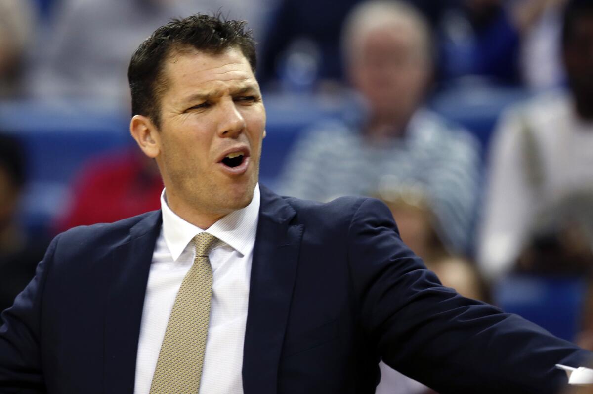 Luke Walton coaches the Lakers in New Orleans on Nov. 29.