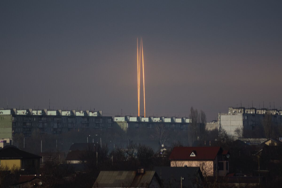 Tres cohetes rusos lanzados contra Ucrania desde la región rusa de Belgorod, a