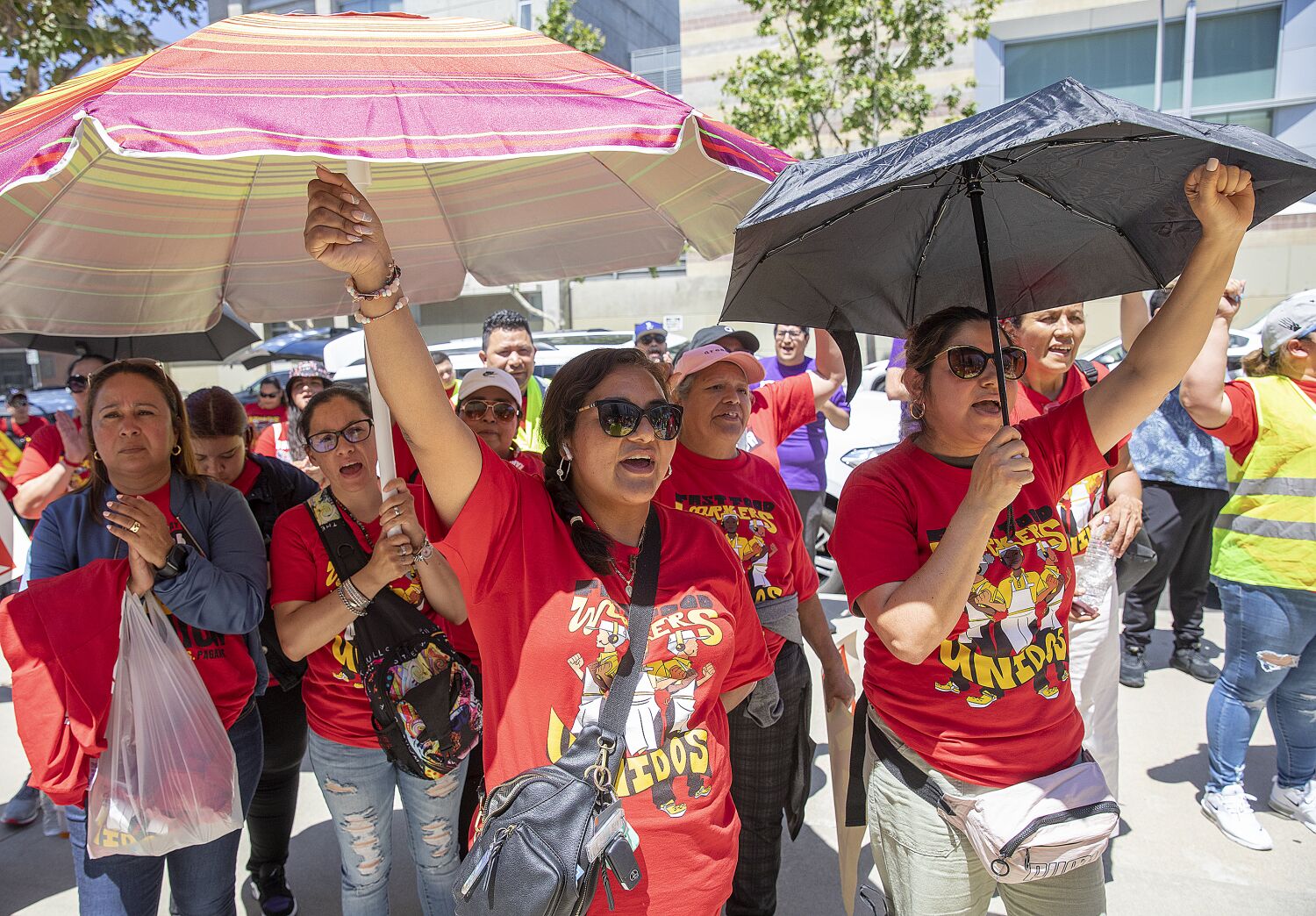 'Hot labor summer' meets actual heat wave: Los Angeles workers picket as temperatures soar