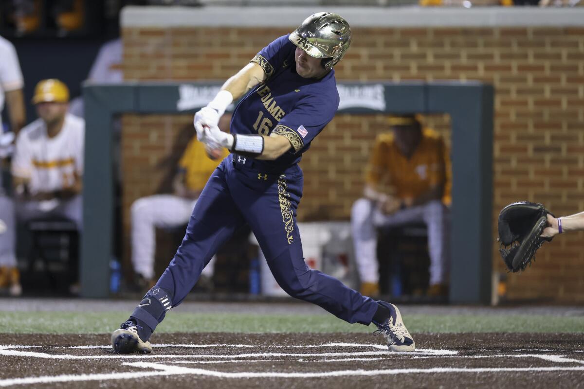 Tennessee Vols lose first super regional game against Notre Dame