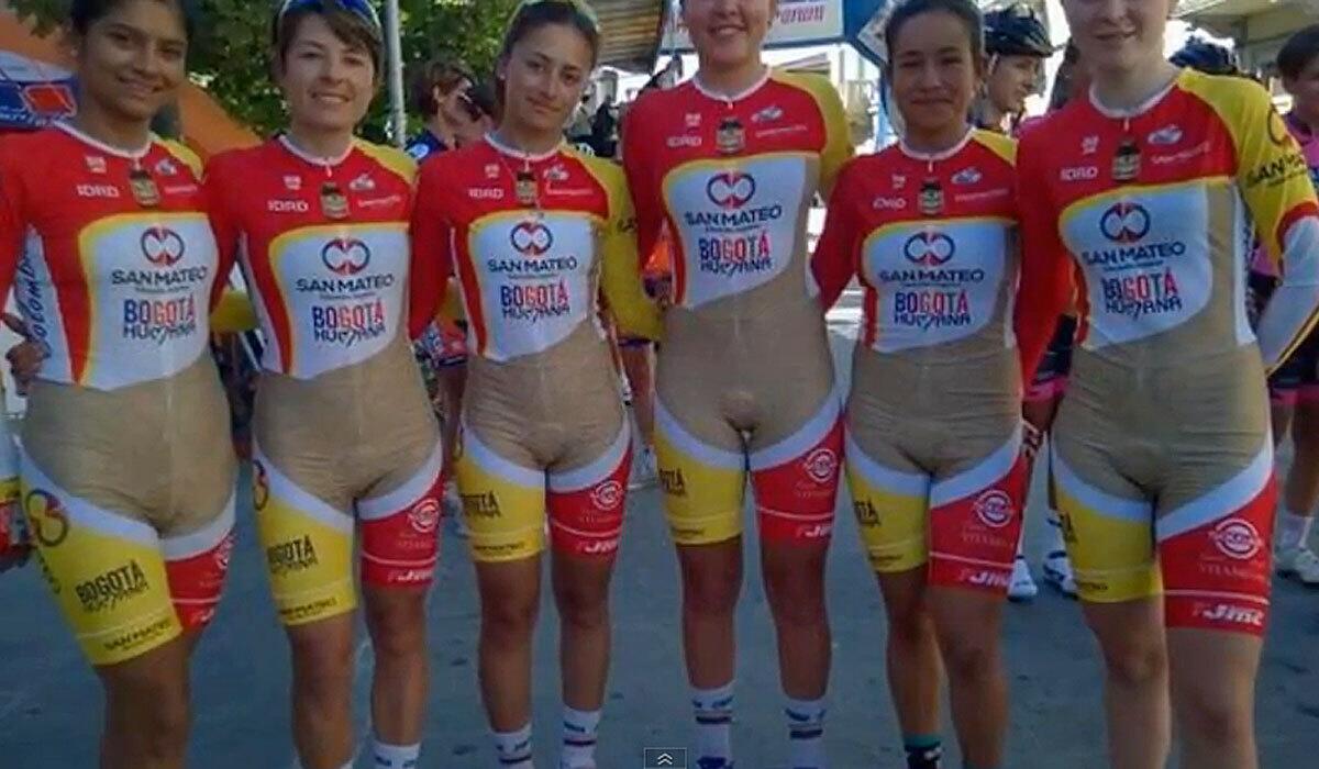The Colombian cycling team Bogota Humana made an unusual fashion statement at the Tour of Tuscany.