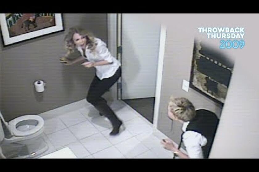 #TBT Ellen Scares Taylor Swift in the Bathroom