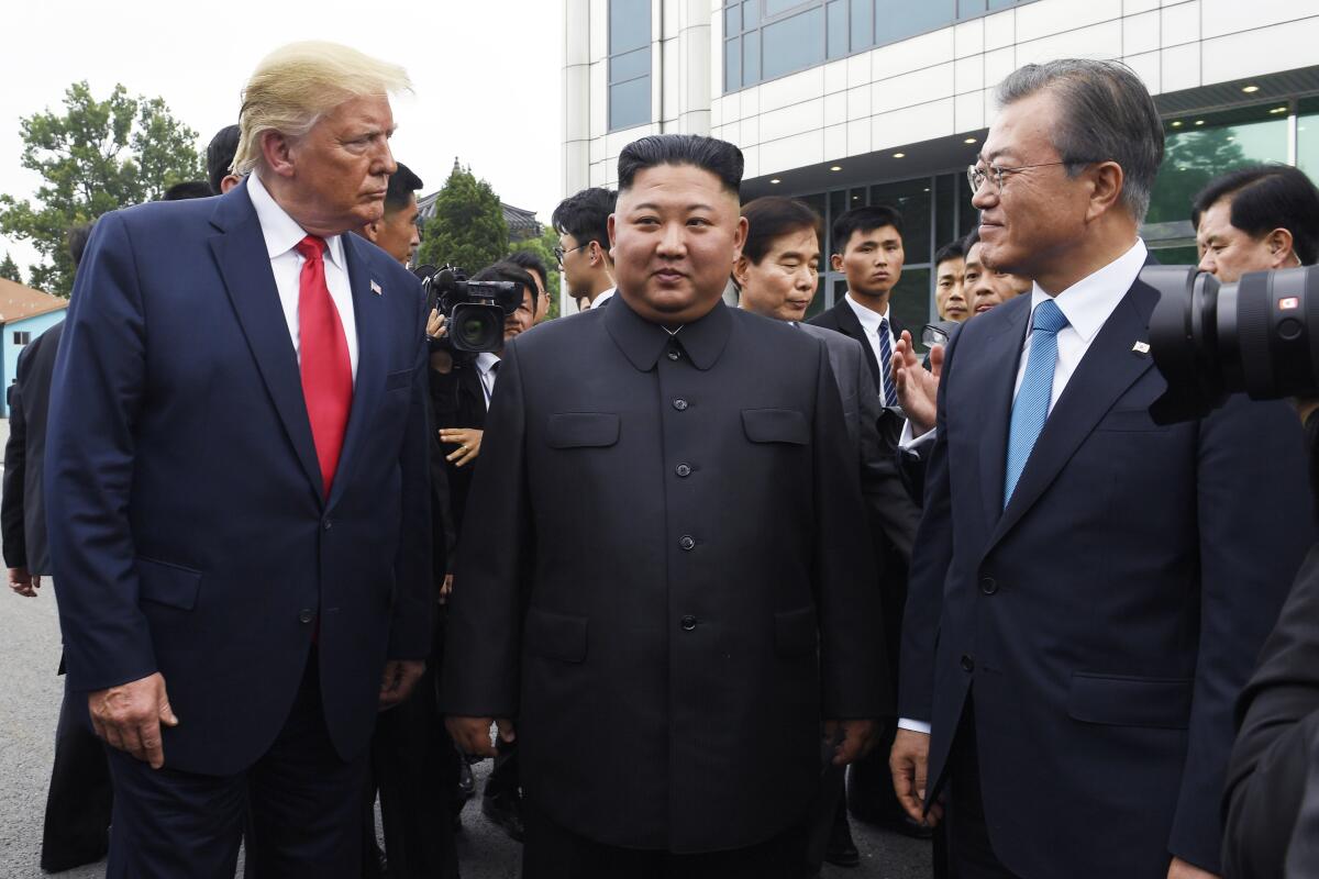 特朗普总统、朝鲜领导人金正恩和韩国总统文在寅