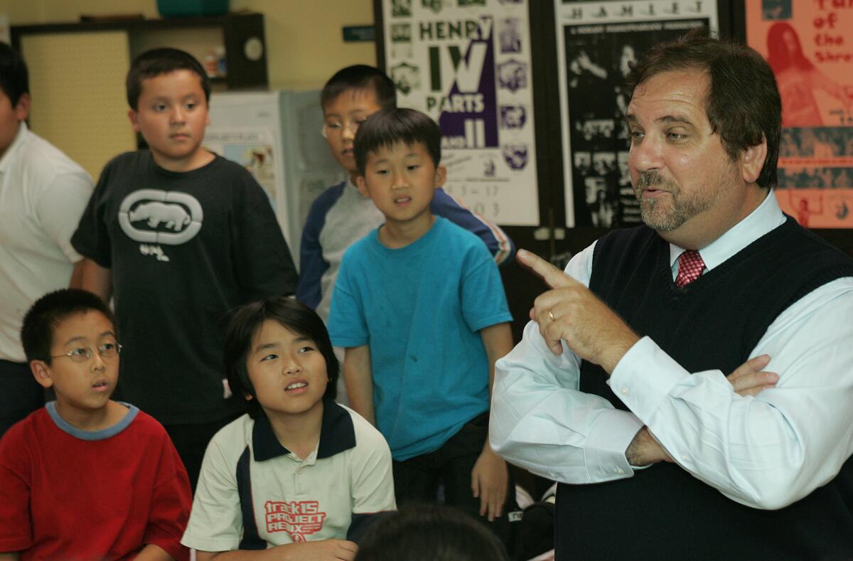 Rafe Esquith asks students a question during a history lesson at Hobart Boulevard Elementary School in June 2005.