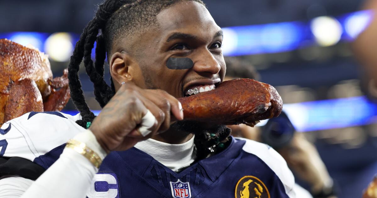 Chiefs-Cowboys set NFL regular season game viewing record on Thanksgiving Chiefs-Cowboys set NFL regular season game viewing record on Thanksgiving