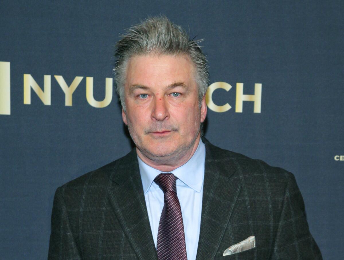 ARCHIVO - Alec Baldwin asiste a la Gala del 50º Aniversario de la Escuela de Artes Tisch 