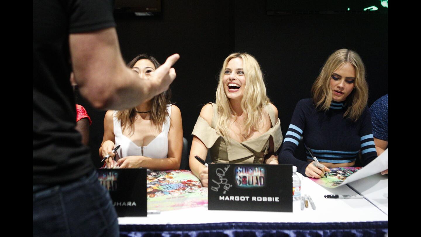 Will Smith leads 'Suicide Squad' cast on a Comic-Con meet-and-greet