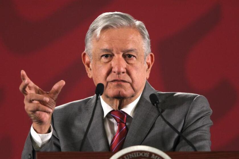 El presidente de México, Andrés Manuel López Obrador, habla durante su rueda de prensa matutina este miércoles, en el Palacio Nacional, en Ciudad de México (México). EFE/ Mario Guzmán