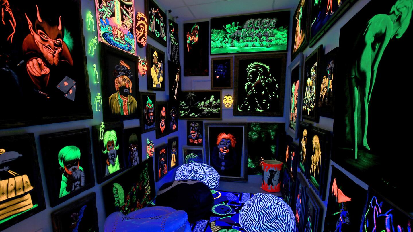 A black light room