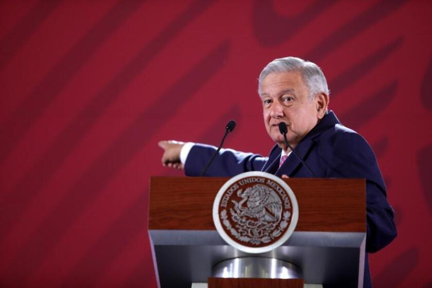 El presidente de México, Andrés Manuel López Obrador, asiste este martes a su conferencia de prensa matutina en el Palacio Nacional de Ciudad de México (México). EFE/Sáshenka Gutiérrez