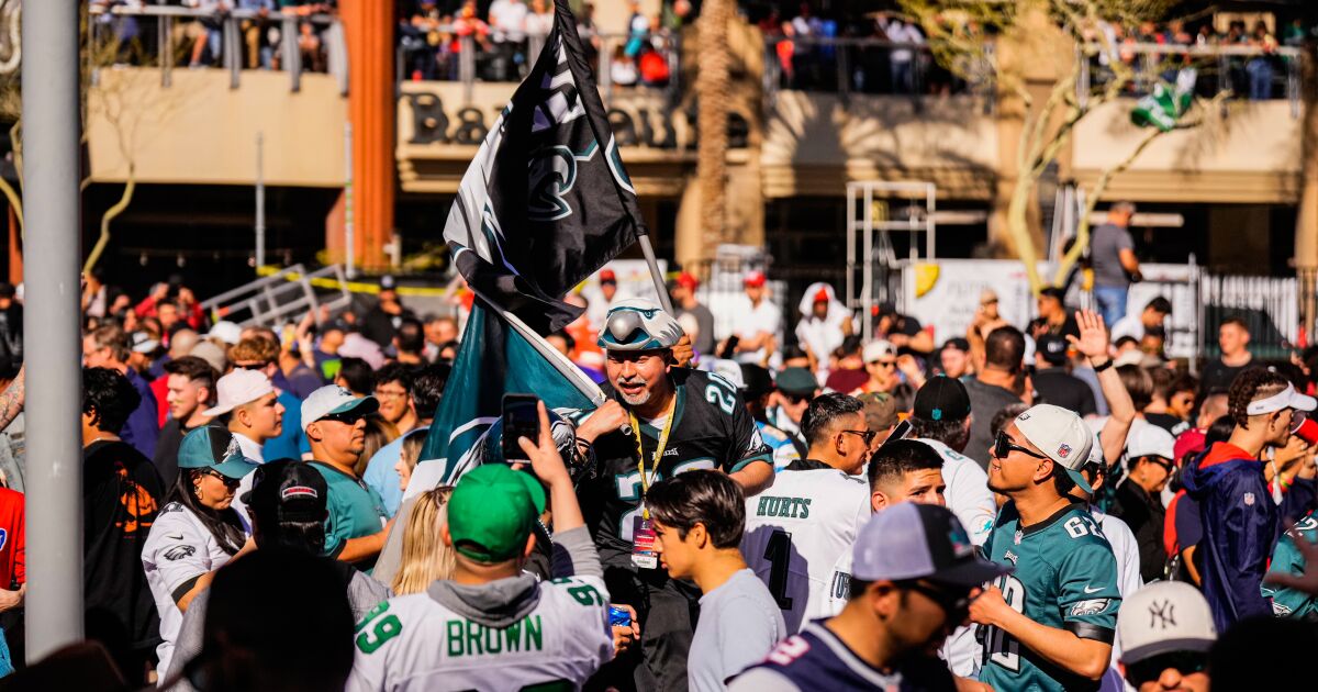 Tyler Tynes: Slow death in the desert. Inside Eagles fans’ painful Super Bowl.
