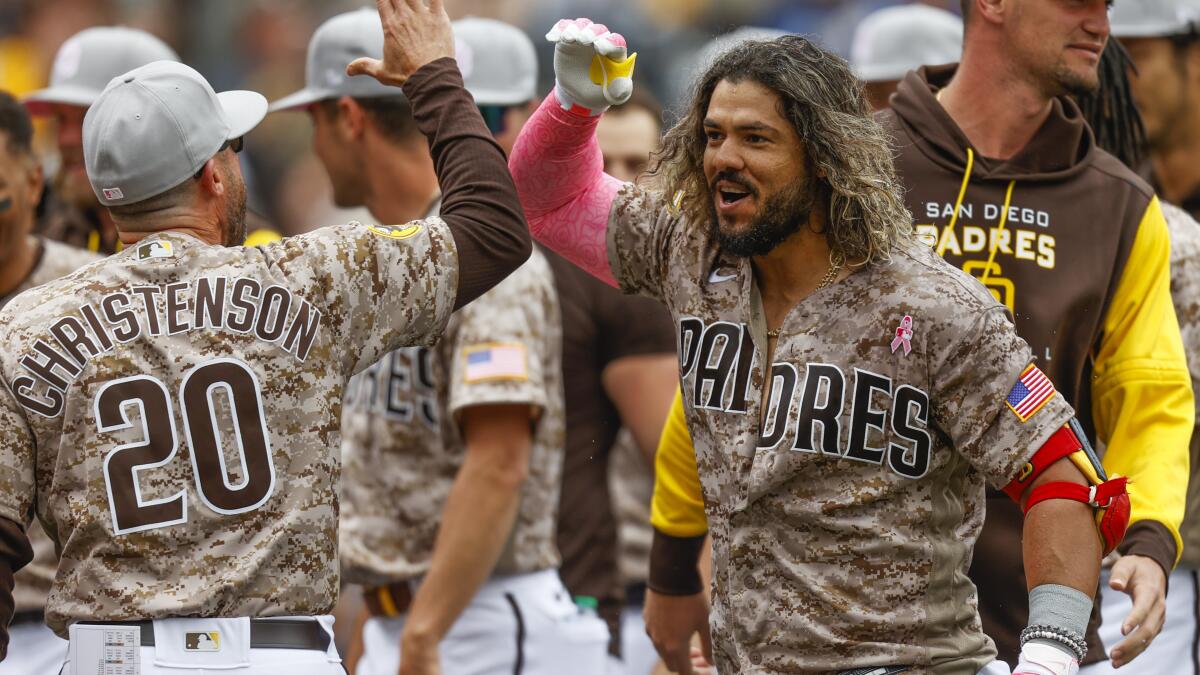 Alfaro's walk-off homer lifts Padres to victory over Marlins - The