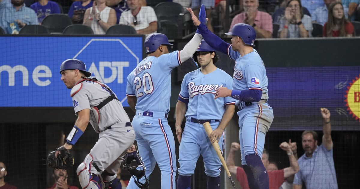Hopes of another Dodgers road blowout quickly fade in loss to Rangers
