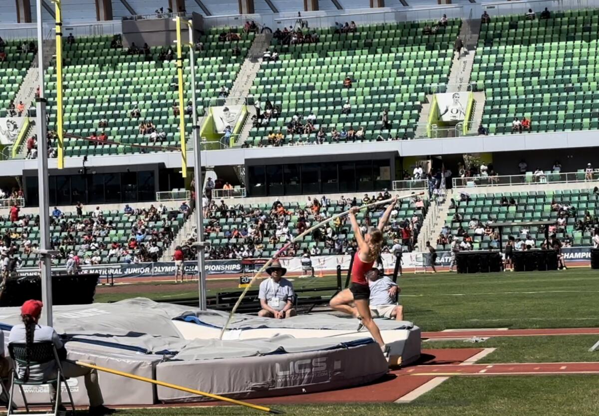 Sasha Strem vaults at Hayward Field.