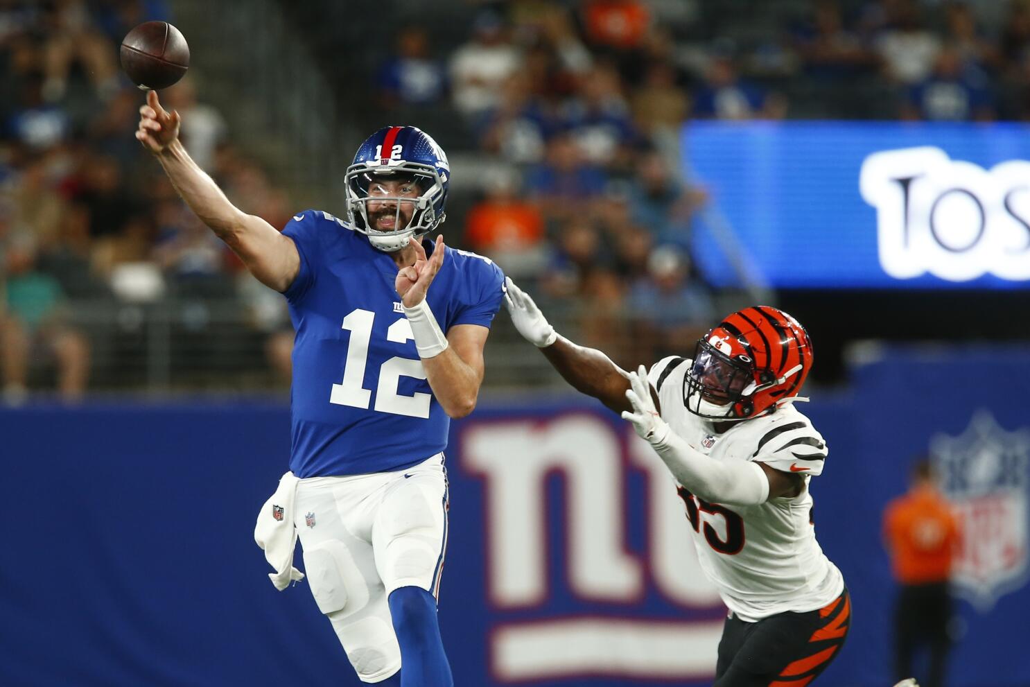 Webb rallies Giants over Bengals with 2 TD passes to Bachman - The San  Diego Union-Tribune