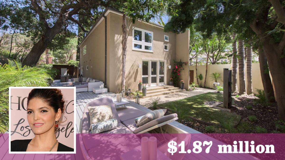 Latin music star Ana Bárbara has bought a home in the Beverly Crest area for $1.87 million.