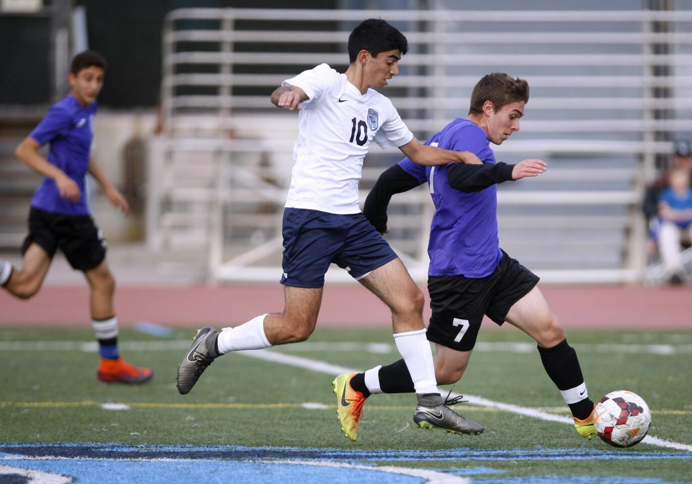 Photo Gallery: Crescenta Valley High School boys soccer vs. Hoover High School