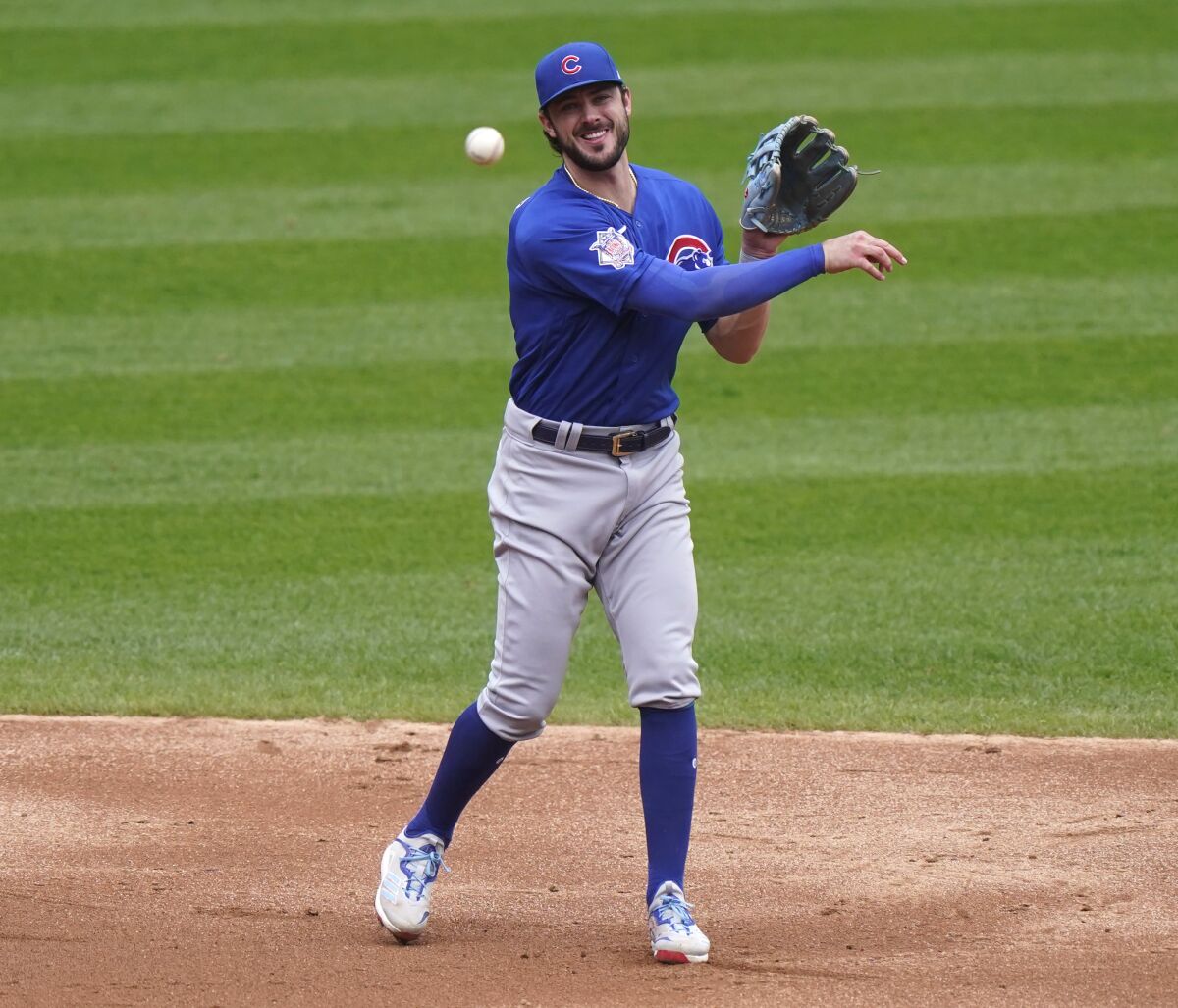 Chicago Cubs third baseman Kris Bryant throws out Chicago White Sox's Nick Madrigal.