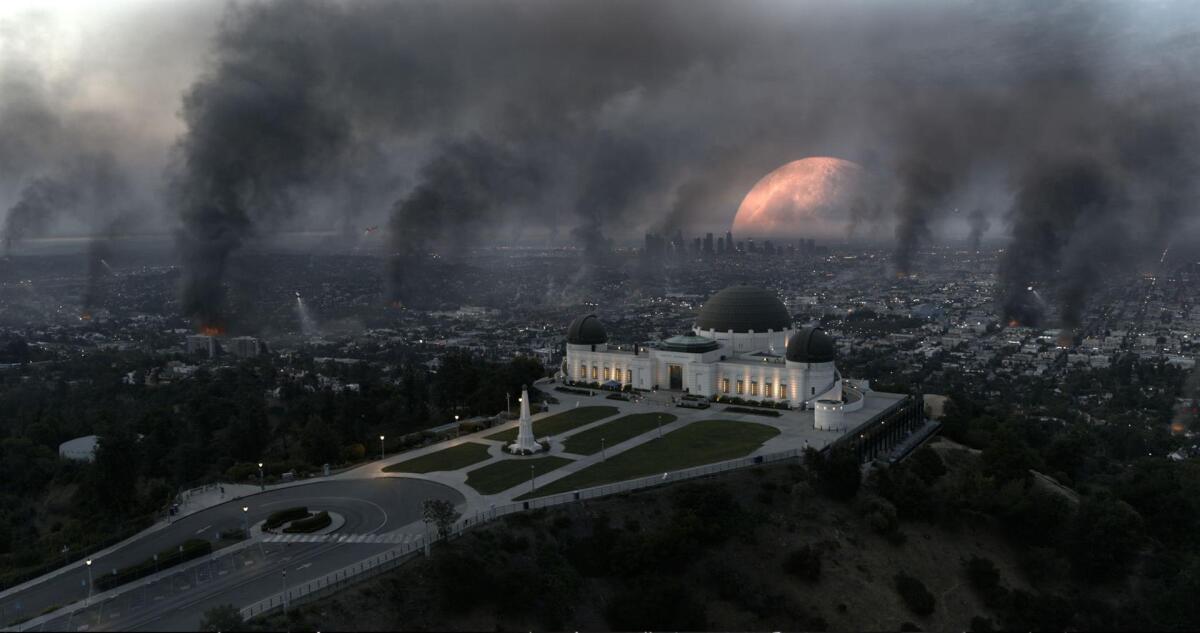 Fotograma cedido por Lionsgate donde se observa el Observatorio Griffith 