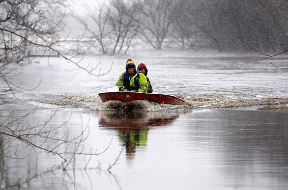 Red River rises into 'uncharted territory'