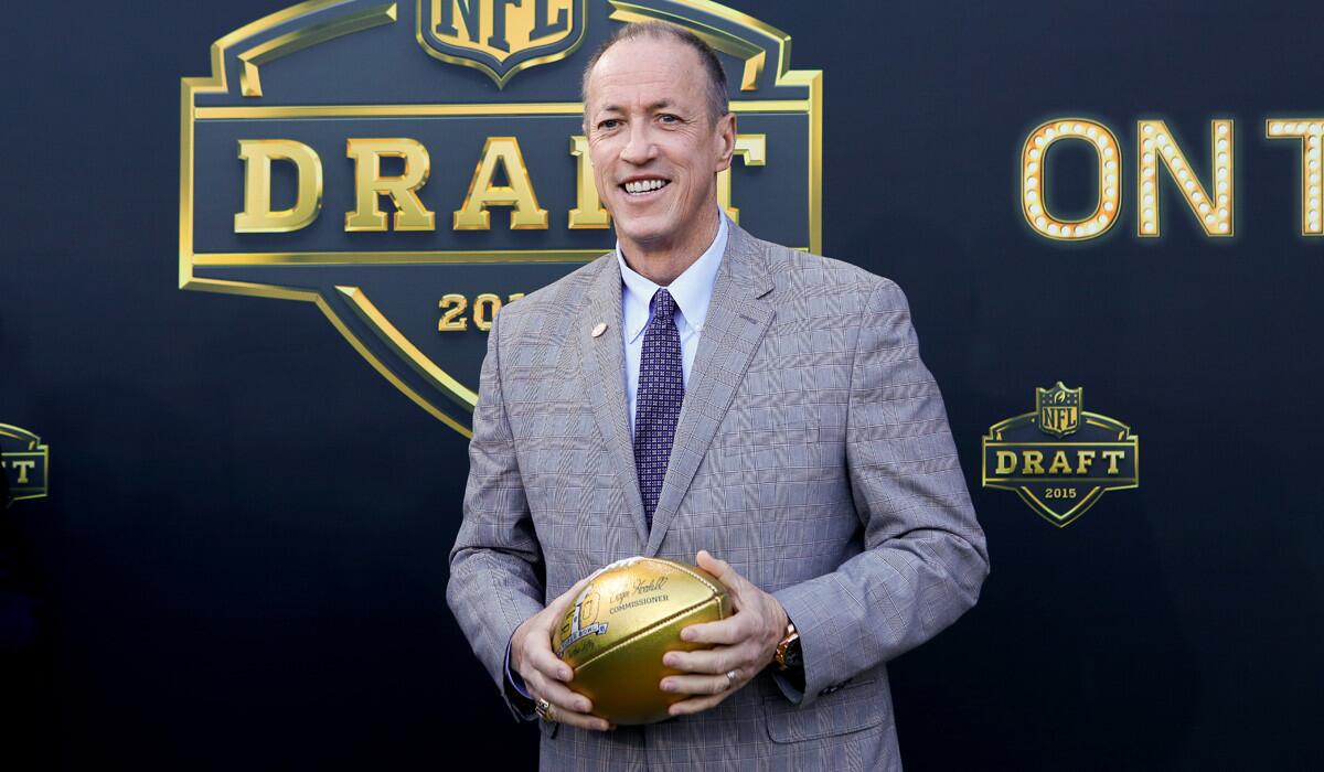 Former Buffalo Bills quarterback Jim Kelly arrives on the gold carpet for the first round of the 2015 NFL Draft at the Auditorium Theatre of Roosevelt University on April 30 in Chicago.