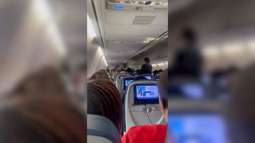 Las Vegas Delta havayolu yolcuları 100+ derece sıcaklıkta kabinde saatlerce mahsur kaldı