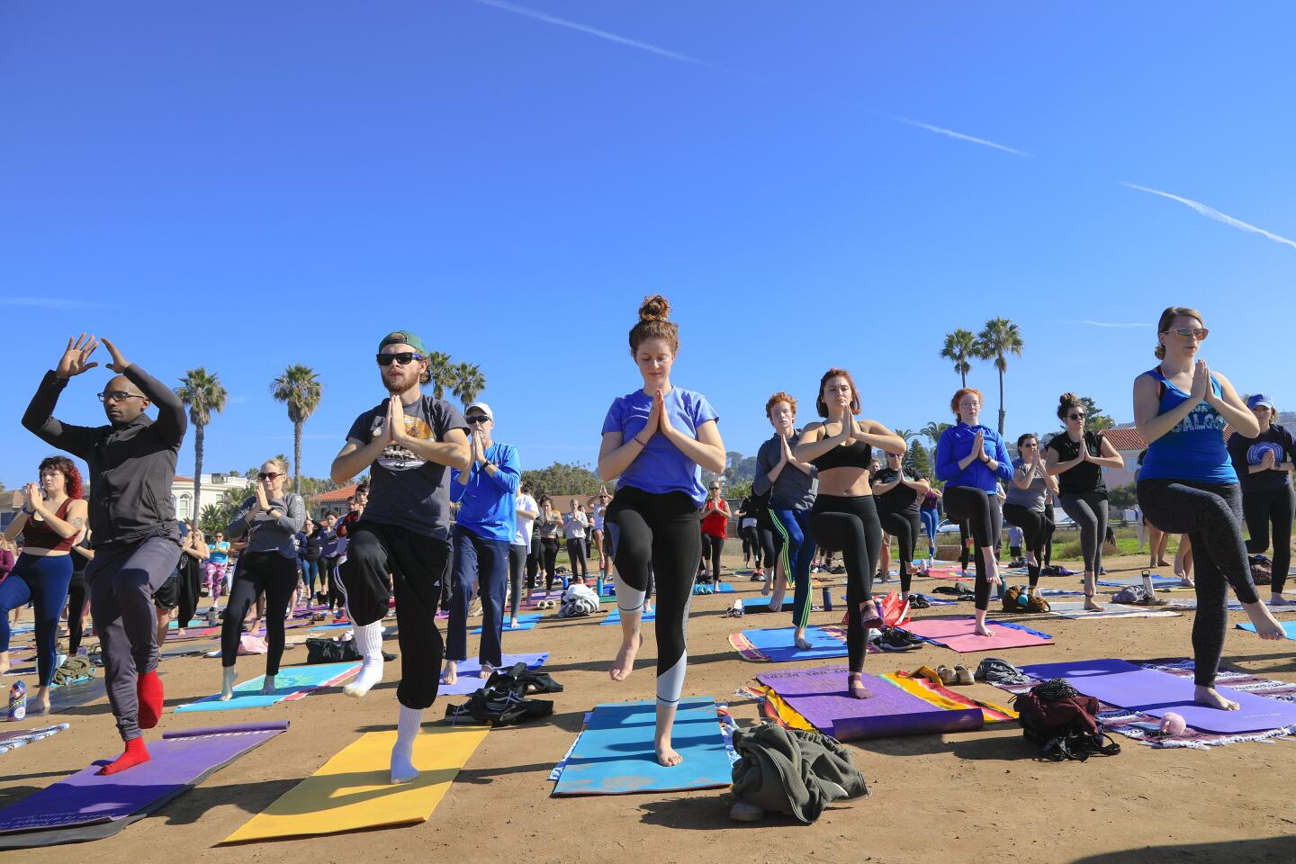 Beach yoga San Diego, LaJolla, Del Mar, Ocean Beach, Coronado - Beach, Sunset Yoga Waikiki Hawaii