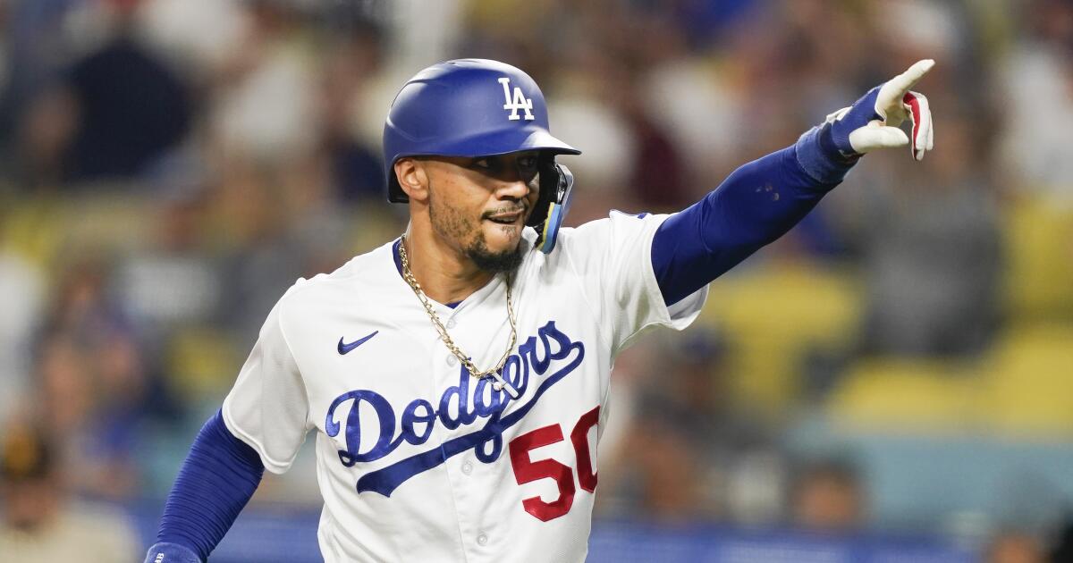 Mookie Betts, David Price smile, say hello at Dodger Stadium - Los Angeles  Times