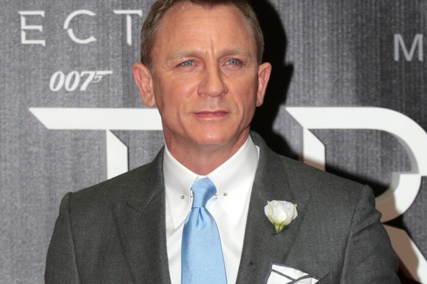 Con Una Estrella En El Paseo De La Fama Se Despide Daniel Craig De James Bond Los Angeles Times