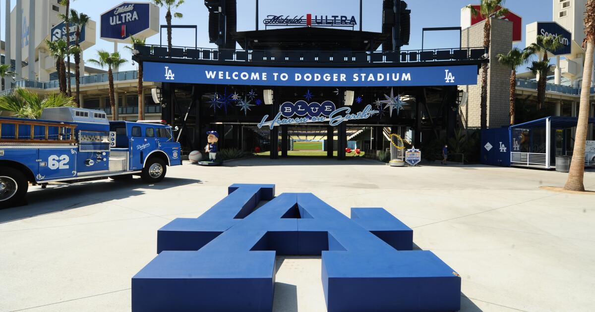 Dodger Stadium to get longer name, Padres unveil Motorola jersey ad