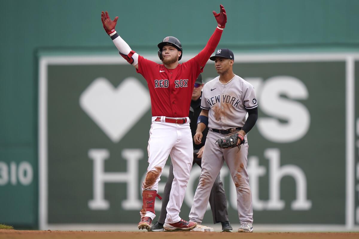 Red Sox score 5 runs in 8th inning, rally past Yankees 5-4 - The San Diego  Union-Tribune