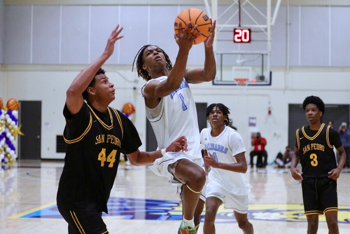 সিটি সেকশন বাস্কেটবল: শ ইভান্স ক্লিভল্যান্ডকে ওভারটাইমে ফেয়ারফ্যাক্সকে হারাতে সাহায্য করে