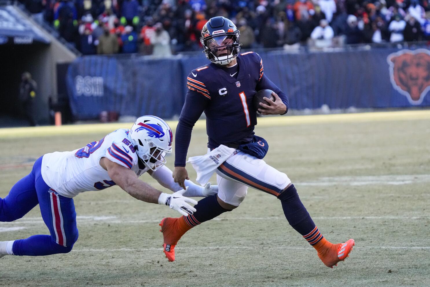Bears want Darnell Mooney's leadership role to continue despite