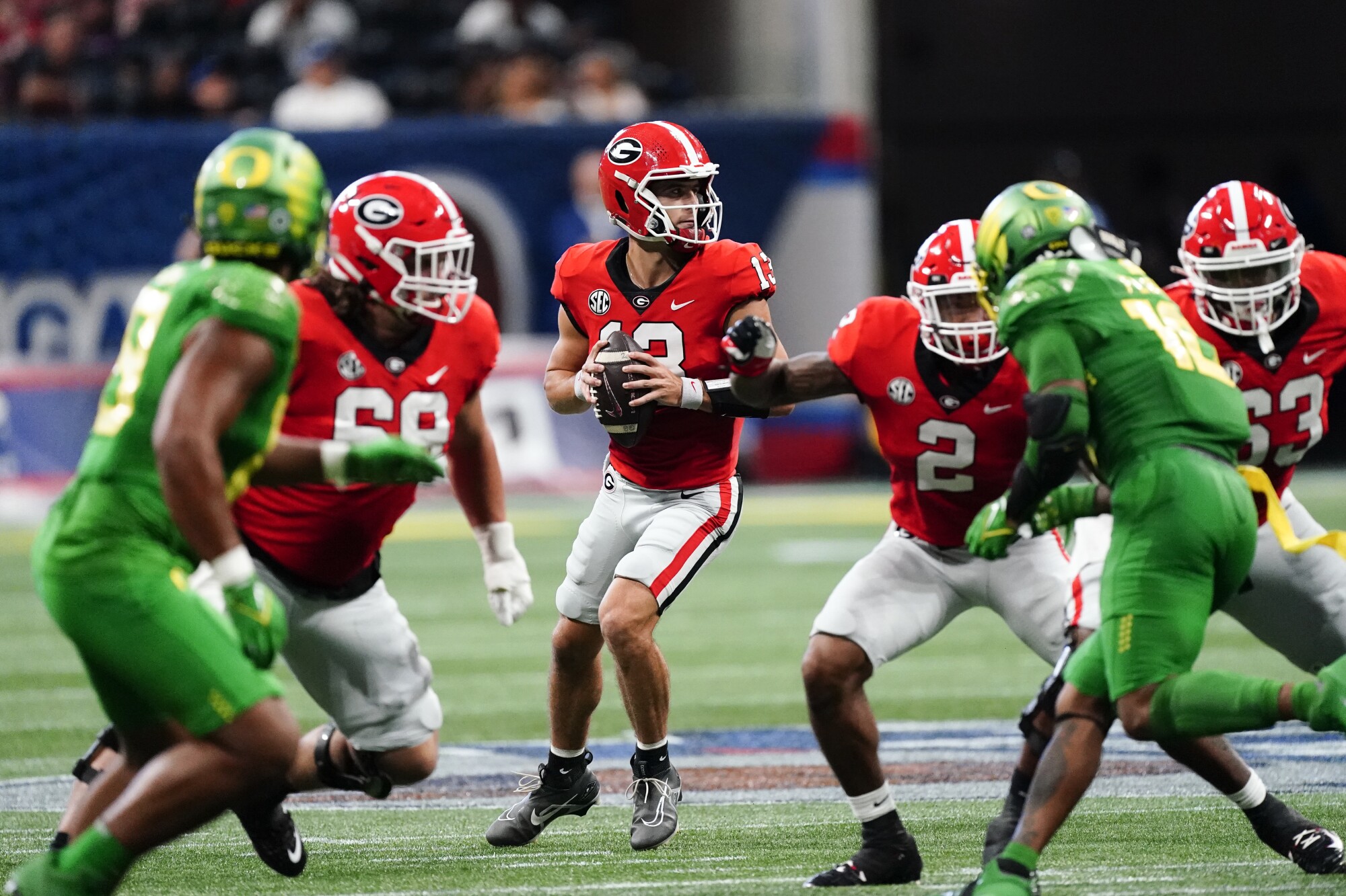 Georgia quarterback Stetson Bennett IV looks to pass against Oregon on Saturday.