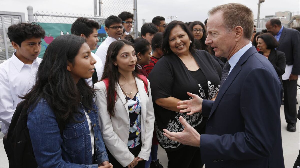  L.A. schools Superintendent Austin Beutner talks to students 
