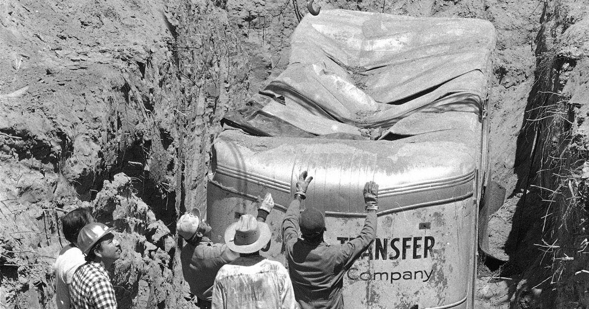 Ed Ray Man behind 1976 kidnapping of 26 Chowchilla children and bus driver is ...