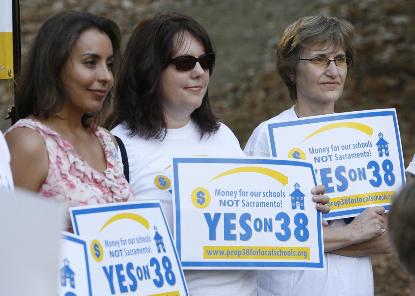 Photo Gallery: Prop 38 supporters at Verdugo Park