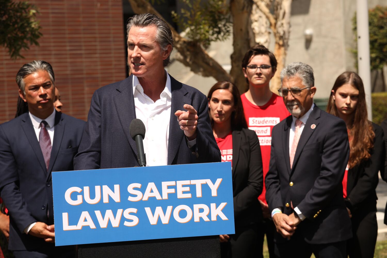 California Democrats try again to rewrite concealed-carry gun law