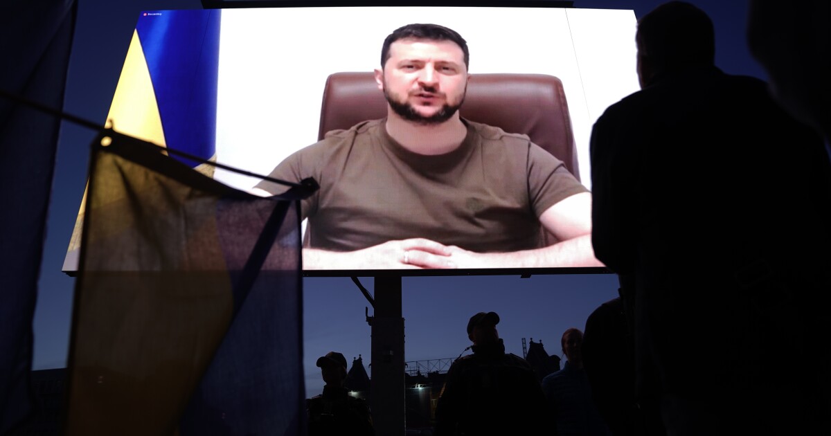 Column: In Ukraine, using an anti-Trump playbook to go after Putin Column: In Ukraine, using an anti-Trump playbook to go after Putin