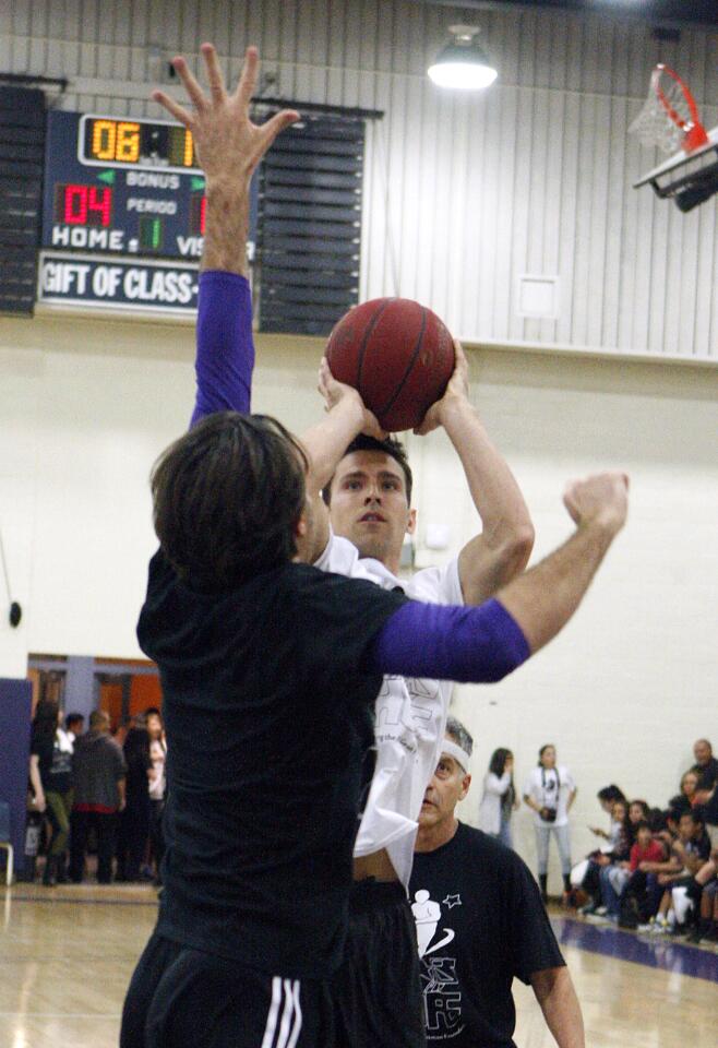 Photo Gallery: Teachers vs. celebrities 'Stars Shooting for Hope' fundraiser basketball game