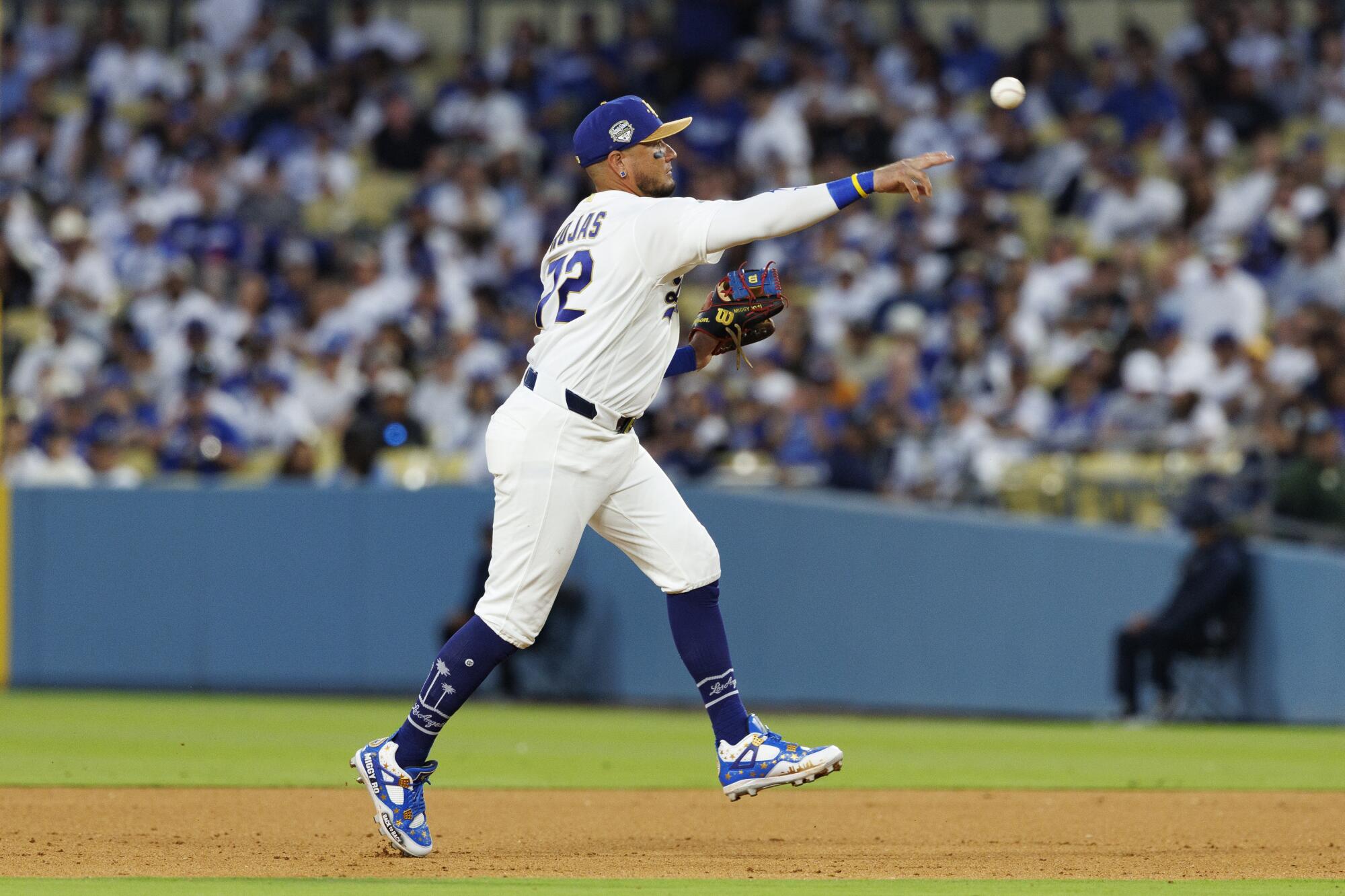 Miguel Rojas cherishing final season as Dodgers win season opener - Los Angeles Times